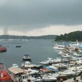 Megapijavica pogodila istru: Nevreme stiglo u Hrvatsku, u Italiji na snazi crveni meteoalarm (foto, video)
