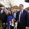 Vučić obilazi fabriku u Prokuplju