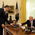 Tramp pisao Vučiću: Od 1. avgusta Srbiji carine 35 odsto