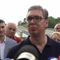 Vučić "Nastavićemo da pomažemo Srbe sa KiM"