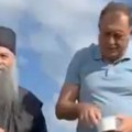 VIDEO Dodik i patrijarh Porfirije brali borovnice na Jahorini