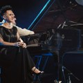 Impresivan koncert i suze Amire Medunjanin: "i posle 20 i nešto godina se tresem" (foto)