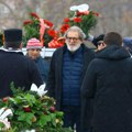 Sahranjen Ljuba Ninković, ispratili ga uz zvuke njegove pesme: "Moje vreme leti..."