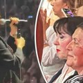 Cecina majka došla na njen koncert u Leskovcu! Mira s ponosom gledala ćerku, dugo je nije bilo u javnosti