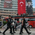 Turska policija upala u zgradu glavne opozicione stranke, suzavac i gumeni meci na pristalice