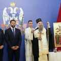 Kod Porfirija se uselio Ćacilend: Patrijarh naziva levu ruku Svetog Save – „svetom desnicom“