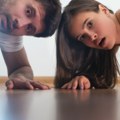 Lekar doživeo noćnu moru na letovanju Usred noći čuo lupanje, kad je upalio svetlo, ugledao je zver veličine mačke!