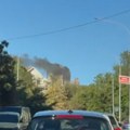 Požar u soliteru na Zvezdari: Gori stan u Ulici Rebeke Vest