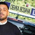 Darko Lazić dobio 40 časova vožnje gratis: Auto škola poručila pevaču da im se javi, urnebes na mrežama