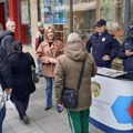 Кампања "16 дана активизма против насиља над женама": Полицијски службеници у отвореном разговору са грађанима Врања