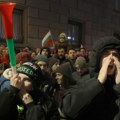 (Foto, video) Hiljade ljudi na ulicama Bugarske "Sve u vezi sa ovom vladom je ekstremno bezobrazno, bez stida": Protestovali…