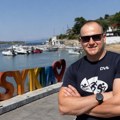 HEROJ IZ NIŠA SPASAO TROJE LJUDI OD DAVLJENJA U GRČKOJ: Ivan sa ćerkicom krenuo kroz talase da spase dečaka