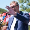 Vučić o vatrogascima koji su gasili požar u Deliblatskoj peščari, ponovo pomenuo N1 i novog vlasnika