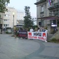 BLOG: Protesti u više gradova Srbije, u Nišu transparent „Šta ste uradili da se ne ponovi?“