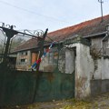 "Opsežne opekotine" Oglasio se Klinički centar o stanju mladića iz Srpske Crnje: Majka ga polila benzinom i navodno zapalila