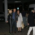 (Foto) otac Milice Pavlović i maćeha stigli na koncert: Dragoslav puca od ponosa, a njegova žena blista u svečanom belom…