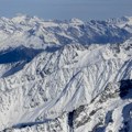 Drama na Alpima: Lavina odnela živote dva skijaša, planinar pao sa padine