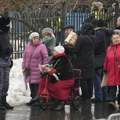 Rojters: Više od 1.000 ljudi okupilo se pred sahranu Navaljnog