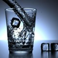 Nema kalorije, šećer i povećava osećaj sitosti! Gazirana voda je odličan saveznik pri mršavljenju