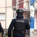 Kurtijevi policajci pretresali i zatvorili prostorije Dunav osiguranja u Severnoj Mitrovici