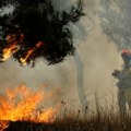 Novi požar u Grčkoj! Vatra guta područje kod NATO kampa u Larisi, vatrogasne ekipe jure na lice mesta