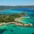 Ovo su najlepše plaže na grčkom poluostrvu koje Srbi obožavaju Ne zna se koja uvala je lepša - nestvarna priroda ovde oduzima…