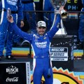 Sport koji Amerikanci više vole od Formule 1: Kajl Larson ponovo šampion