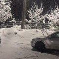 Забелело се и код Горњег Милановца! Снег веје без престанка, достигао висину и до 10 цм: Огласио се РХМЗ - ево да ли се…