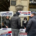 Štandovi SNS postavljeni po gradovima u Srbiji, prikupljaju se potpisi podrške