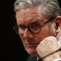 Arakči: Starmer ignoriše građane i uvlači Britaniju u rat