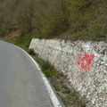 Grafiti UČK na putu ka jezeru Gazivode, građani uznemireni
