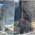 Stravičan požar u Dubaiju: Širi se dramatičan snimak ogromnog crnog oblaka dok buktinja guta zgradu (video)