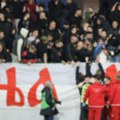 Povređeno nekoliko navijača Crvene zvezde: Hitna pomoć uletela na teren stadiona u Loznici! Delije odvezene na nosilima