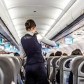 Stjuardesa otkrila najprljaviji detalj u avionu koji svi dodiruju: Jednu stvar savetuje da nikako ne radite