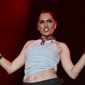 (Video) Haos na nastupu Džesi Džej: Prekinula koncert zbog tuče u publici: "Izbacite ih, nađite im taksi, ja ću platiti"