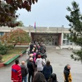 LAZAREVAC: Skoro sva biračka mesta otvorena na vreme, izlaznost do 8 časova 7,07 odsto