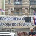 Nakon Nova.rs i N1 „Dostojni Srbije“ stigli i ispred redakcije Danasa: Blokirali saobraćaj, postavljen i kamion sa…