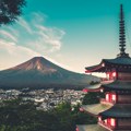 Ljuti na turiste: Vlasti japanskog grada postavljaju ekran da blokiraju pogled na planinu Fudži