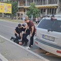 Kućni pritvor za Novosađanina koji je pokušao da probije blokadu i udario policajca u civilu