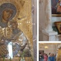 Svečano dočekana ikona Presvete Bogorodice Stradalne u hramu na Novom Beogradu