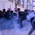 "Ovo je bez presedana": Na ulicama 80.000 policajaca, situacija u Francuskoj ključa: Snage bezbednosti koriste dronove da…