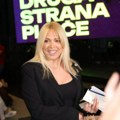 "Lepo mi je..." Milica Todorović se nakon skandala sa oženjenim povukla, a sada izašla iz ilegala i priznala: Snašla sam se...…