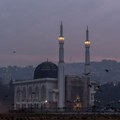 Ukrao patike iz džamije u Sarajevu, nije znao da je vlasnik poznat i brz: Ekspresna potera, sve je snimljeno!
