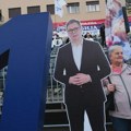 Od političkog izbora do porodičnog sukoba: Da li Vučić u kampanji gradi emotivnu vezu sa starijim biračima?