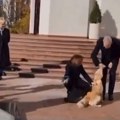 VIDEO: Predsednika Austrije ujeo pas predsednice Moldavije