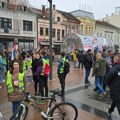 Protest studenata u blokadi u Nišu: Krenuli sa četiri lokacije, stigli do Trga kralja Milana (foto)