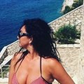Pevačica (55) spakovala kofere i otišla iz Srbije: Dok planira da napusti estradu pozira u kupaćem kostimu i mnogi…