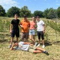 Zrenjaninski gimnazijalci kreirali „Zeleni lavirint“ na izletištu Motel Šumica