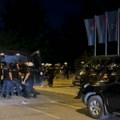 Mond: U Novom Sadu uhapšena 42 demonstranta koji protestuju protiv vlasti i traže izbore