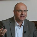 Novaković o širenju Ćacilenda: U Skupštini o Zakonu o legalizaciji, a SNS ispred podiže bespravni objekat